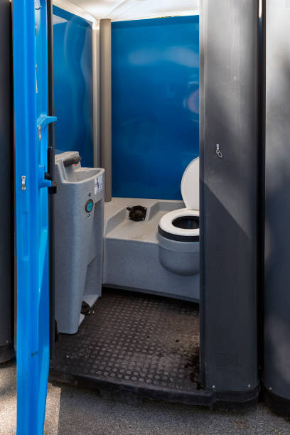 Best Portable bathroom rental  in Moreauville, LA